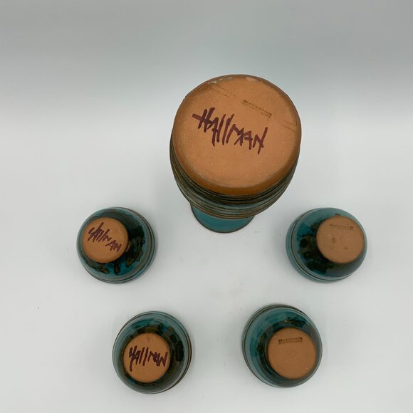 Studio Pottery Signed Hallman Sake Bottle and 4 Cups Hallman Woods Potter - Picture 3 of 9